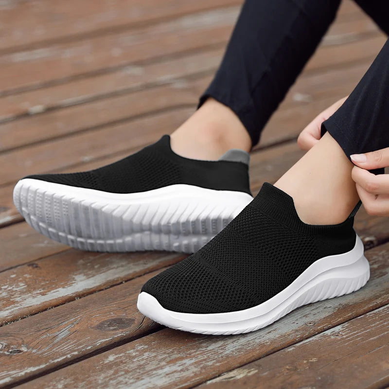 Men's Shoes Soft Sole Slip-On Sneakers Men Running Shoes Lightweight Men's Loafers Walking Male Footwear