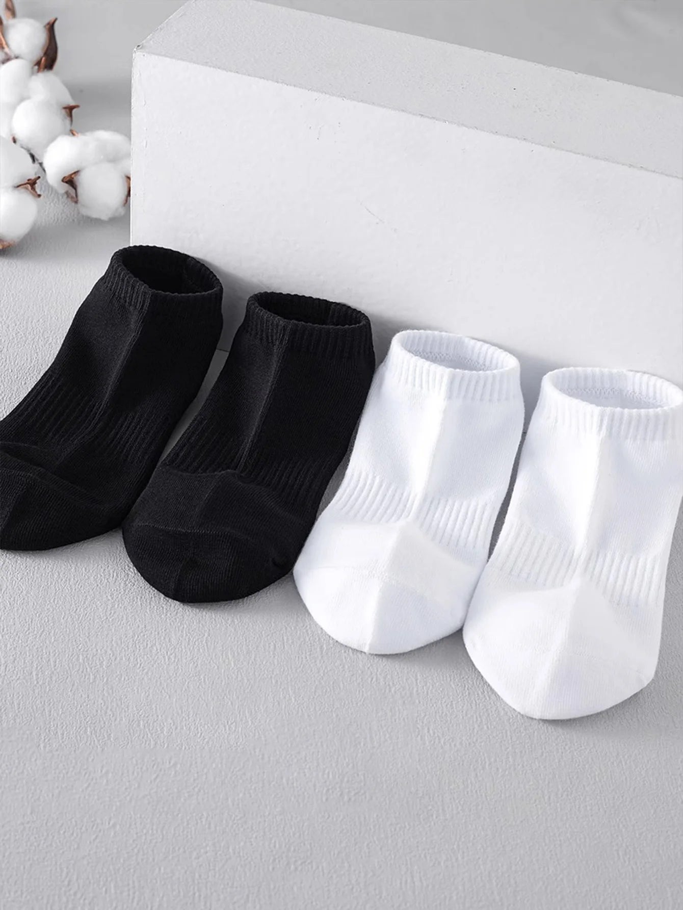 10 Pairs of Men's Sports Socks, White No-Show Socks, Sweat-Absorbent and Breathable, Suitable for Tennis, Badminton, Professional Running, Men's Basketball