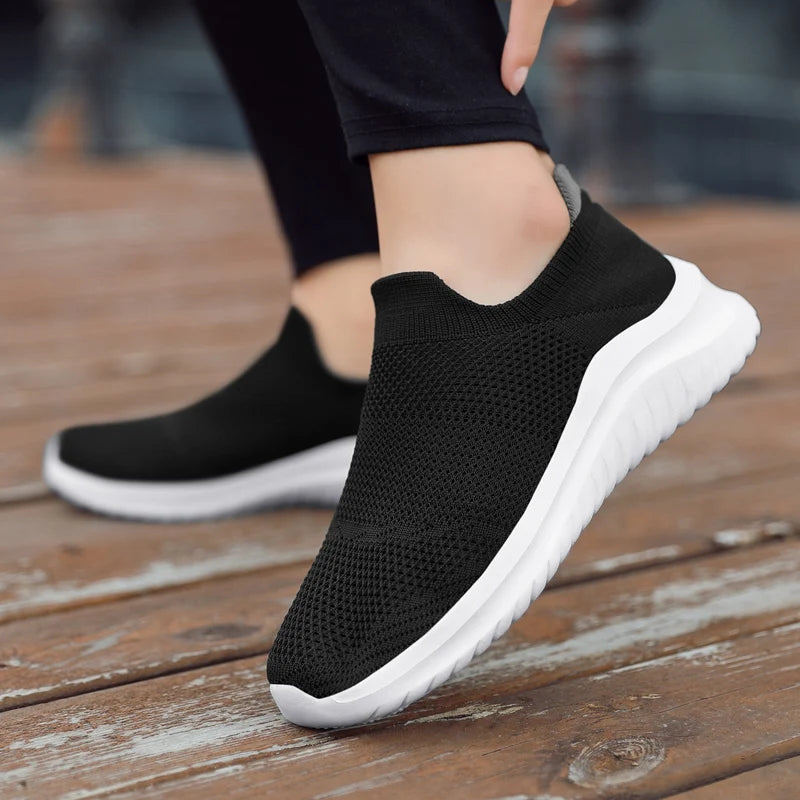 Men's Shoes Soft Sole Slip-On Sneakers Men Running Shoes Lightweight Men's Loafers Walking Male Footwear