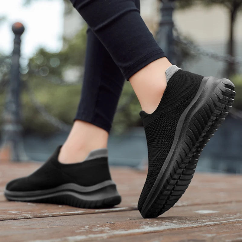 Men's Shoes Soft Sole Slip-On Sneakers Men Running Shoes Lightweight Men's Loafers Walking Male Footwear